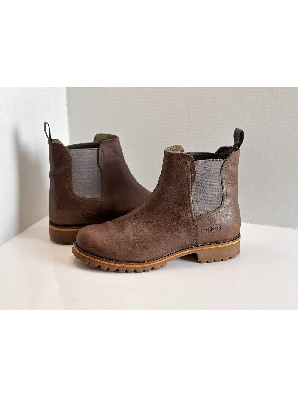 Chaco Fields Chelsea Waterproof Boots Womens Brown Leather Sz 9 Pull On Lug Sole